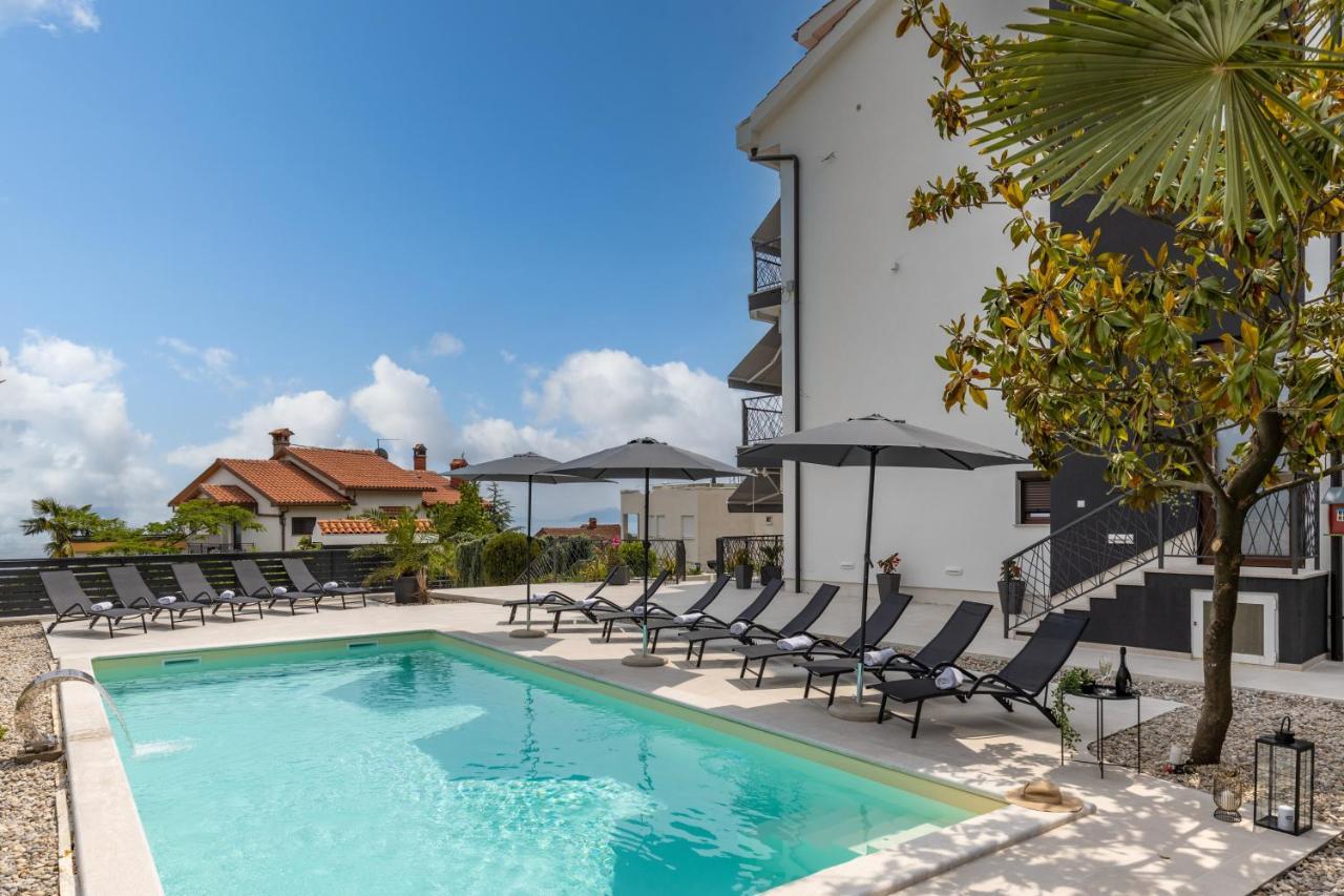 Villa Adriatic, Apartment Chiara With Sea View And Heated Swimming Pool, Free Private Parking, Ičići Exterior foto